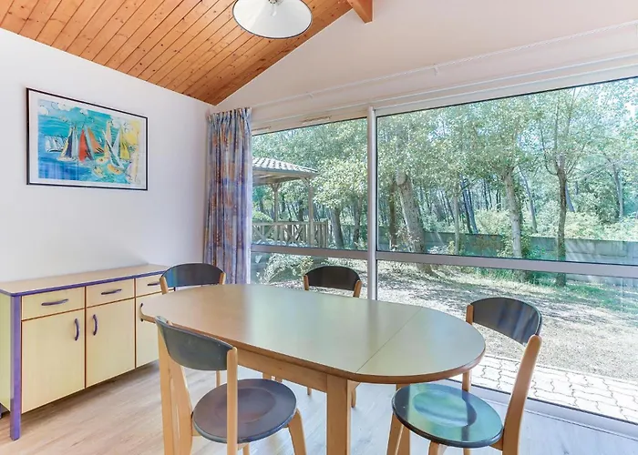 In Дом отдыха *