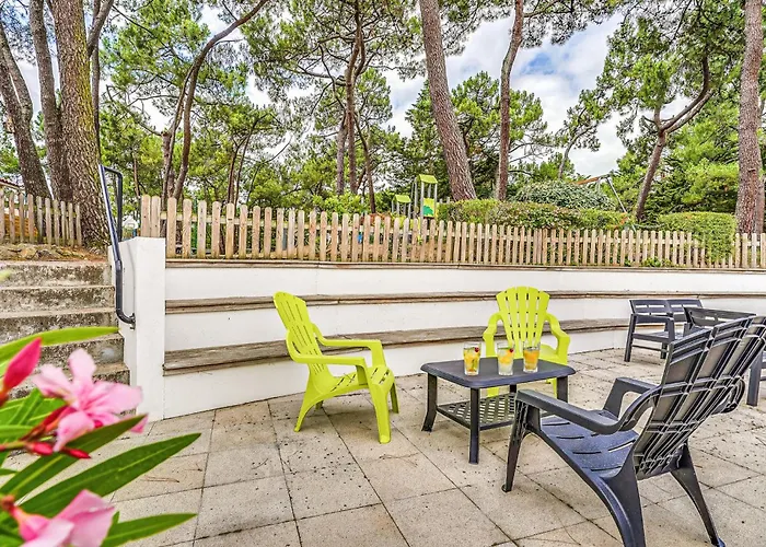 In Дом отдыха